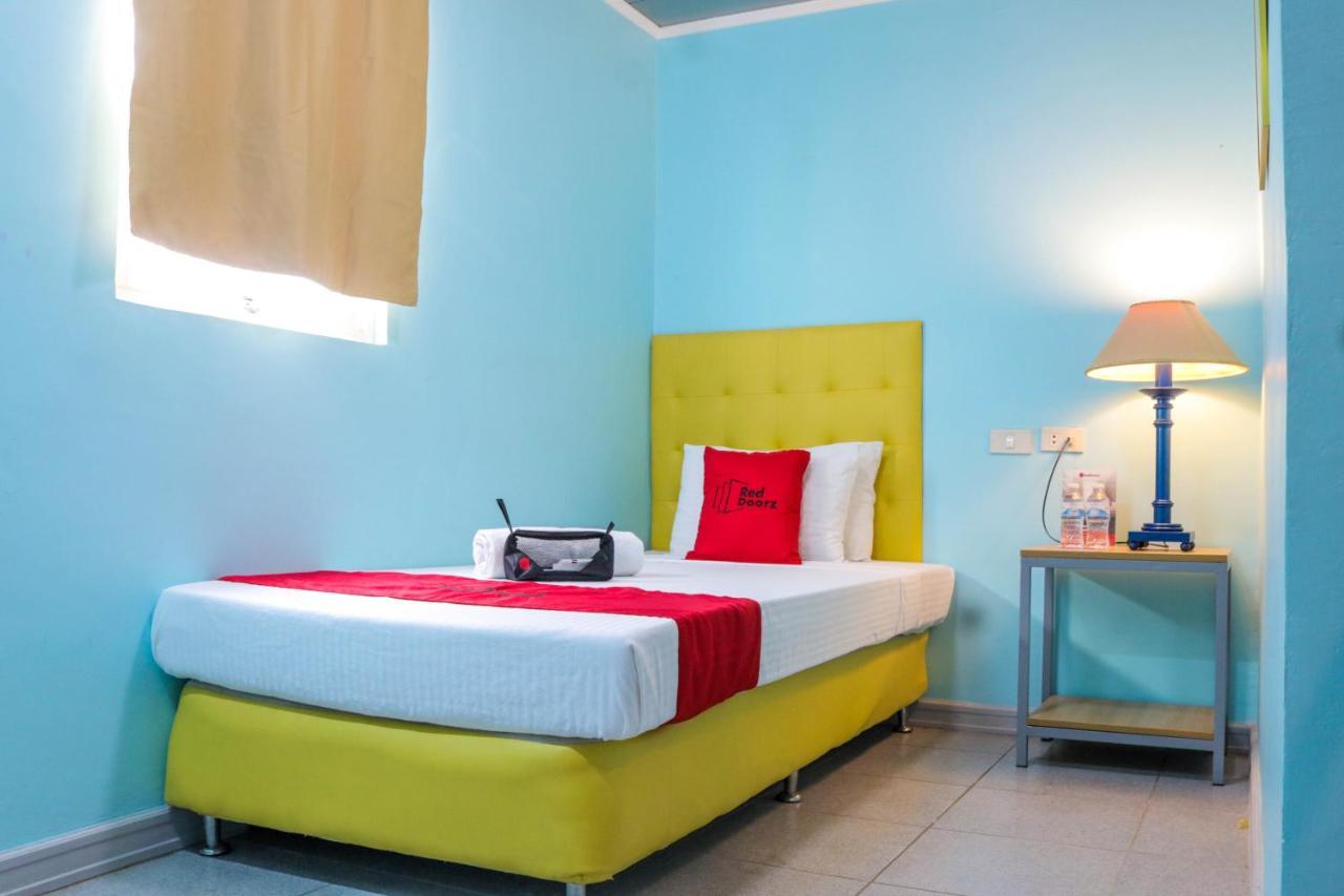 Reddoorz Plus New Era Budget Hotel Mandaue Former Reddoorz Plus Near Uv Mandaue סבו מראה חיצוני תמונה